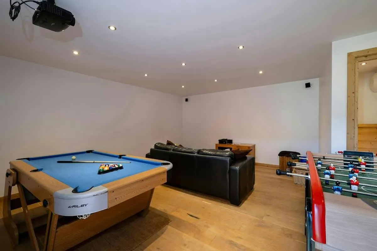 Family Chalet 5 Bdr 5 Bath Games Room Jacuzzi Les Houches